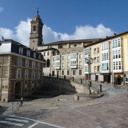 Hostal Del Arquitecto Витория-Гастейс Екстериор снимка